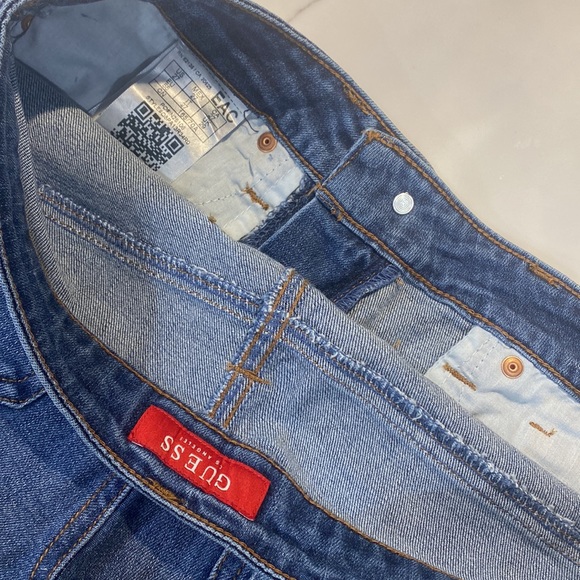 GUESS SHORTS - Picture 3 of 3